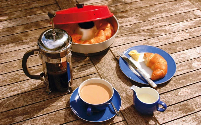 Four De Camping Omnia, 2 Litres 5 Four De Camping Omnia, 2 Litres – Image 3