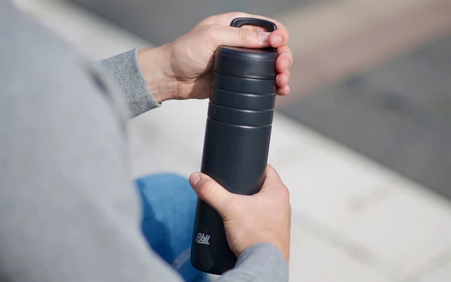 Bouteille Isolante En Acier Inoxydable Esbit Majoris Argent 700 Ml 4 Bouteille Isolante En Acier Inoxydable Esbit Majoris Argent 700 Ml – Image 2