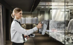 Kärcher WVP 10 ADV EU Kit Aspirateur De Vitres, Accessoires De Nettoyage Et Chargeur Inclus (avec 2x Batterie) -Cuisine Extérieure Boutique 296711 2078730